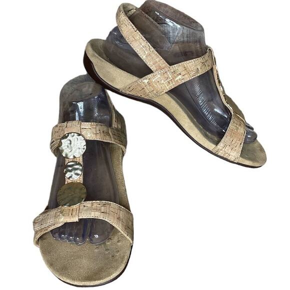 Vionic Farra Sandals Tan Ankle Strap Gold Cork Size 8 - Picture 1 of 8